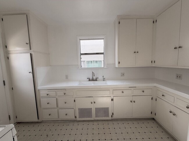 Photo - 820 N Edinburgh Ave Unit 822 N. Edinburgh