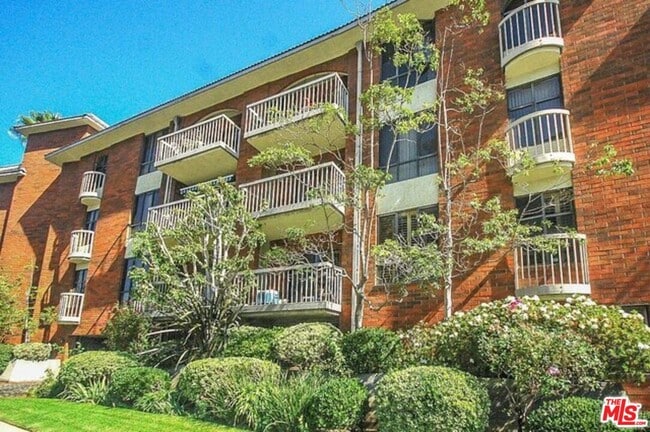 Photo - 4444 Wilshire Blvd Unit 204