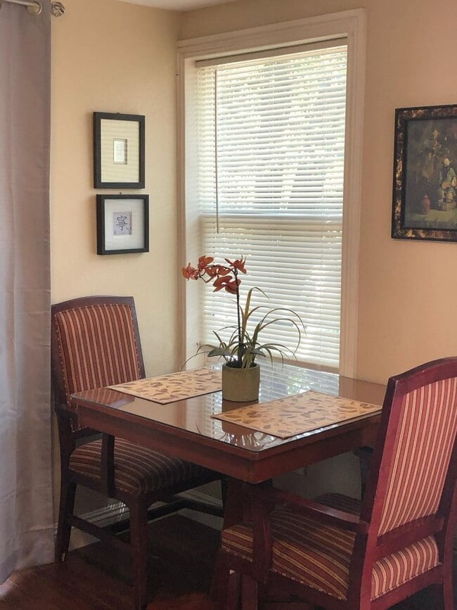 CRESTLINE - CRESTLINE Apartment Unit 2