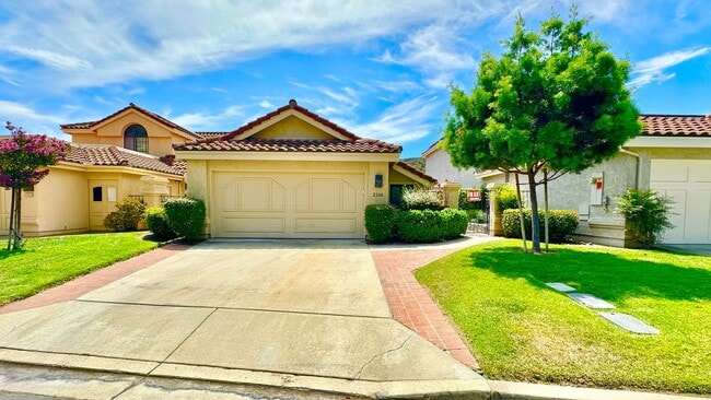 Building Photo - Beautifully Updated Single-Story Home in t...