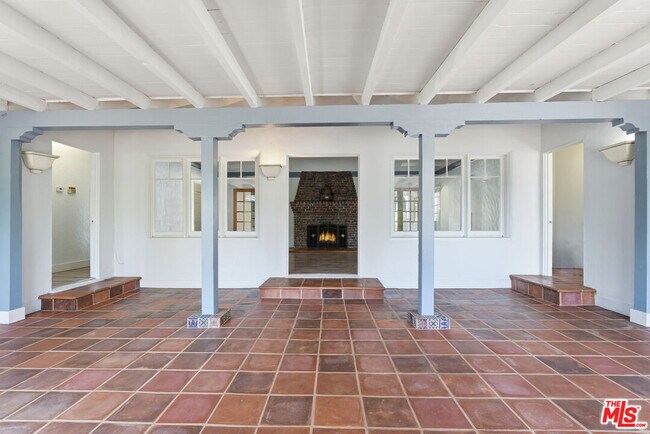 Photo - 10440 Johanna Ave