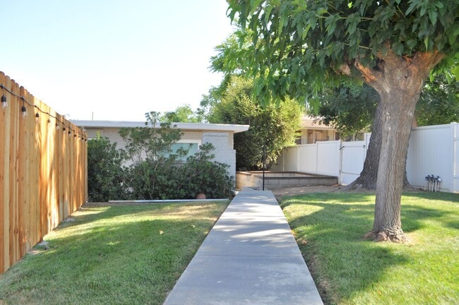 Photo - 31981 Yucaipa Blvd Unit 31981 - House