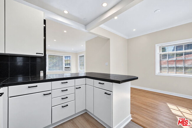 Photo - 215 S Gale Dr
