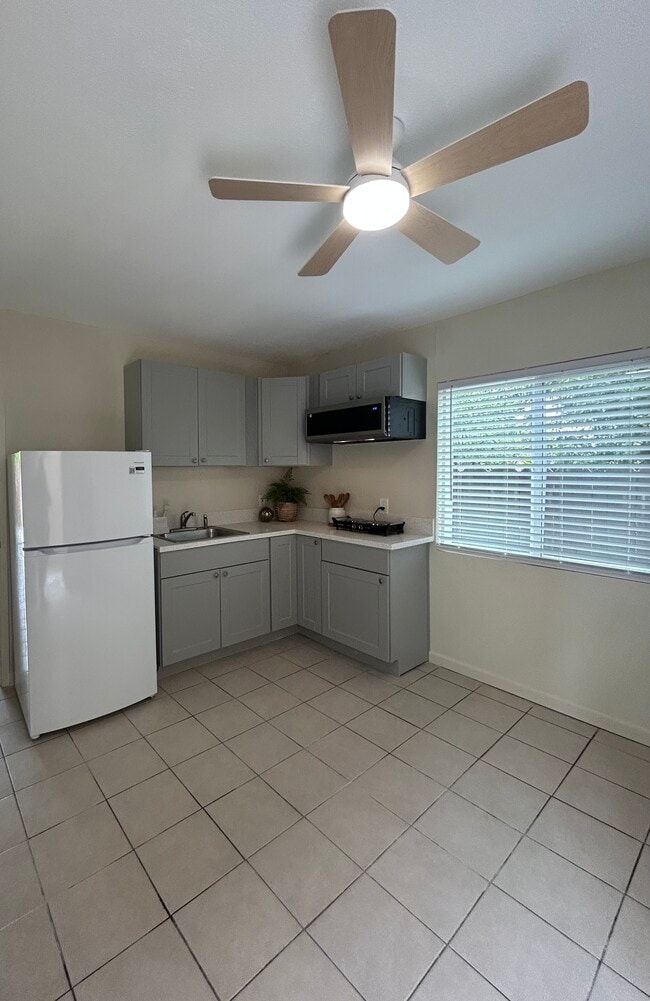 Building Photo - 5527 Bolivar St Rental