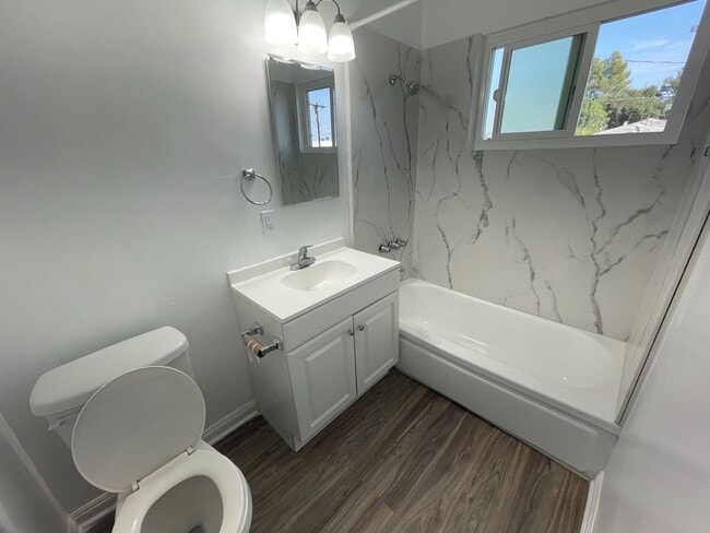 Photo - 7033 Fulton Ave Unit 03