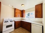 Photo - Delightful 3 bedroom 1 1/2 Bathroom Single... House