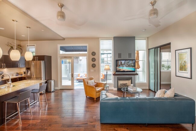 Modern Townhome Living in the Heart of Dow... - Modern Townhome Living in the Heart of Dow...