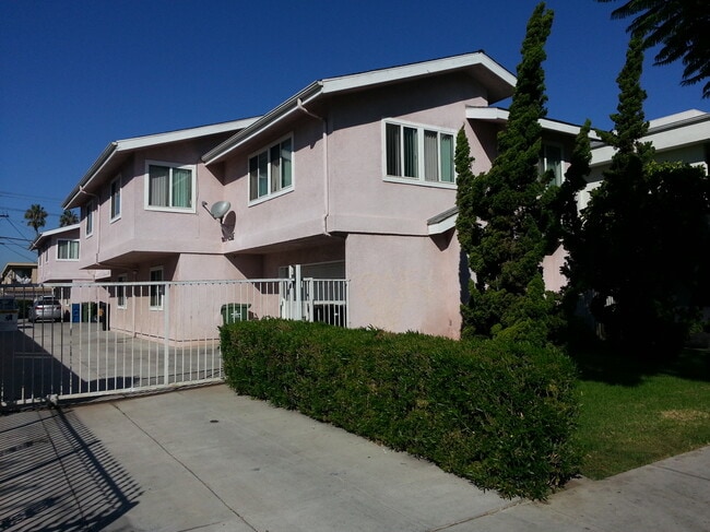 Building Photo - 625 S Osage Ave Unit 2