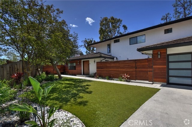 Building Photo - 4751 Del Moreno Dr Rental