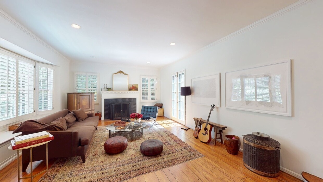 3D Tour - 5630 Spreading Oak Dr