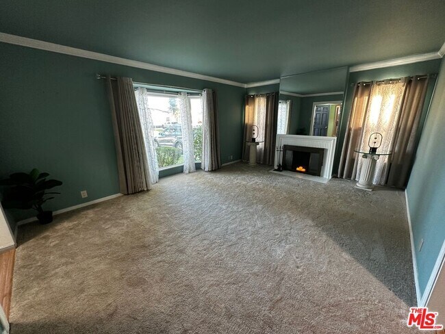 Photo - 3791 Olmsted Ave