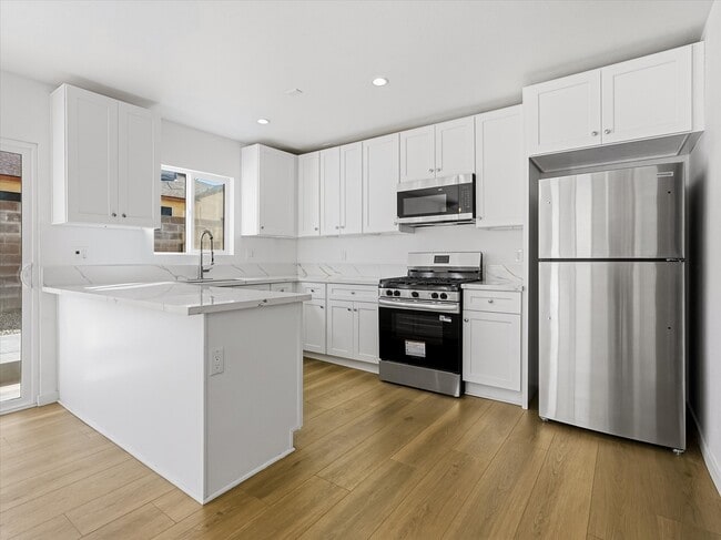 Photo - 44736 Gadsden Ave Unit 44736