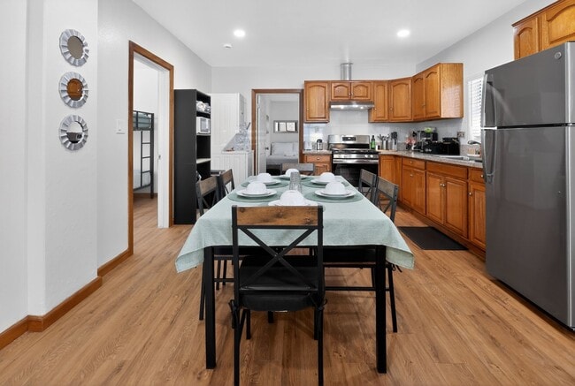 Photo - 917 W 62nd Pl Unit 917
