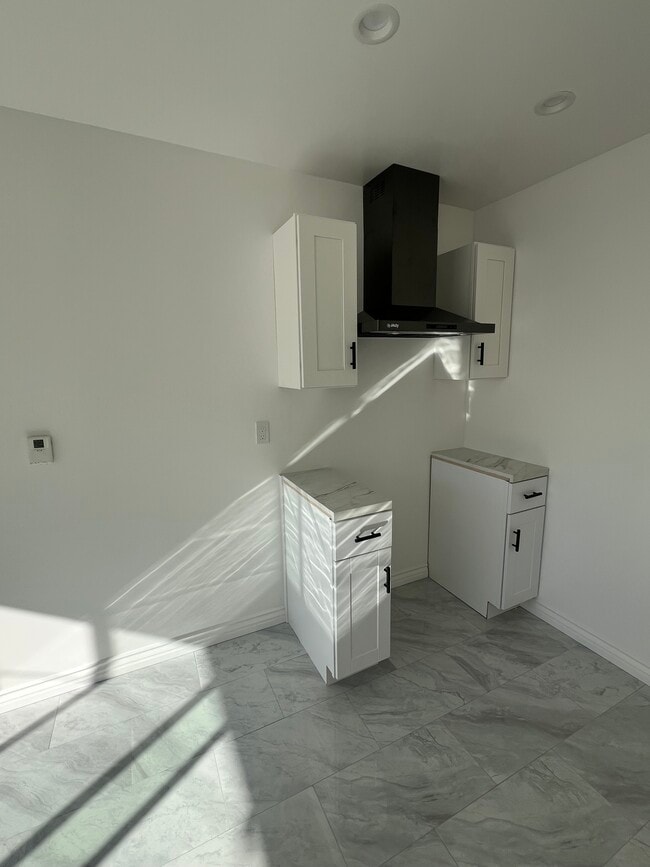 Photo - 5149 Arlington Ave