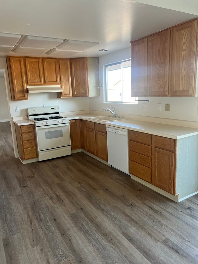 Photo - 156 Alcor Ave