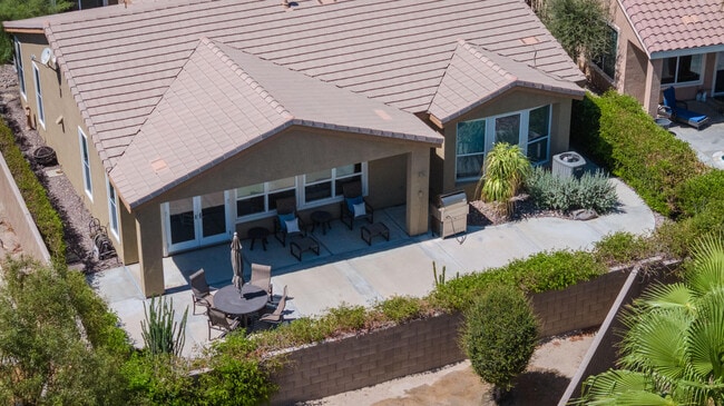 Building Photo - 60440 Juniper Ln