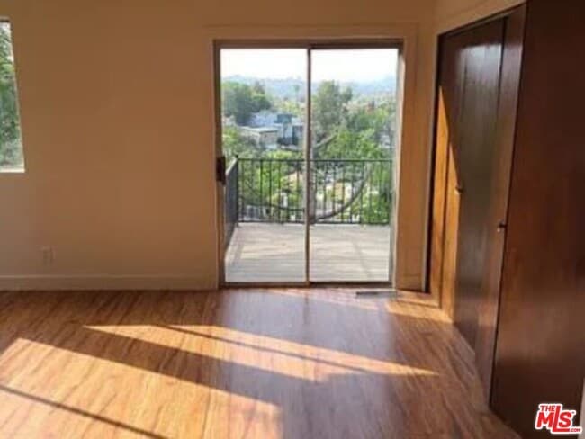 Photo - 5105 Irvington Terrace