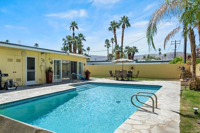 Photo - 74460 Fairway Dr