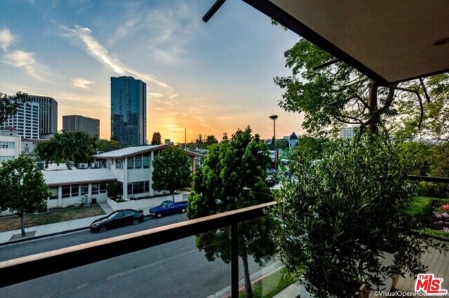 Photo - 268 S Lasky Dr Unit 204