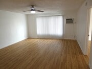 Living room - 720 Bartlett St