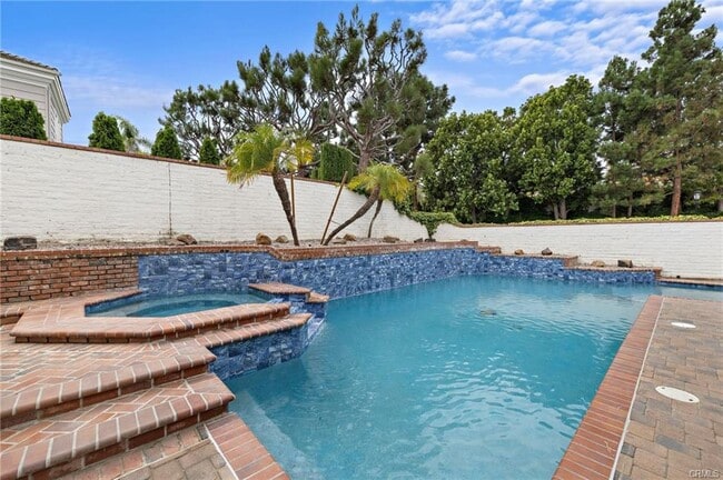 Photo - 1 Weymouth Ct