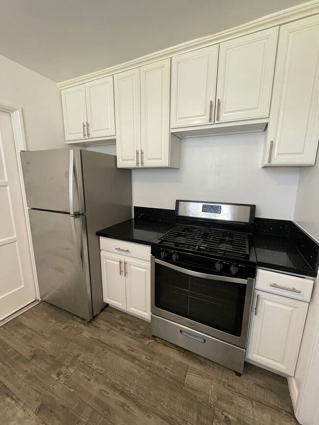 Photo - Dixon Delano Apartments