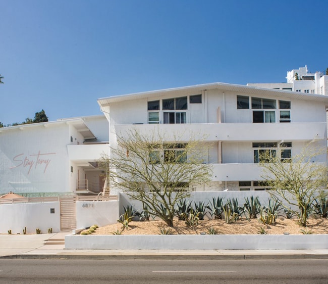 Building Photo - 6871 Franklin Ave Unit 307A Rental