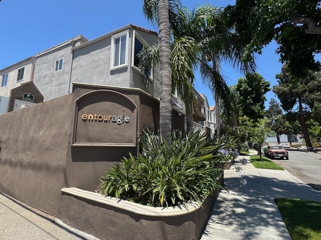 Photo - 355 N Maple St Condo Unit Entourage