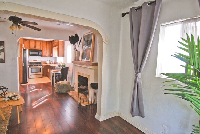 Photo - 826 Michigan Ave