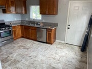 Photo - 5843 Myrtle Ave