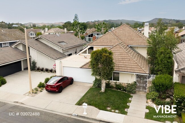 Photo - COMING SOON-Gorgeous GUARD GATED Westlake ...