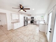 Photo - 581 Glenheather Dr House