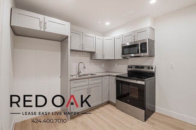 Photo - 6738 Independence Ave Unit A4