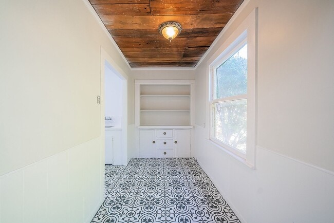 Photo - 2339 Norwalk Ave Unit 2339 1/2 Norwalk Ave