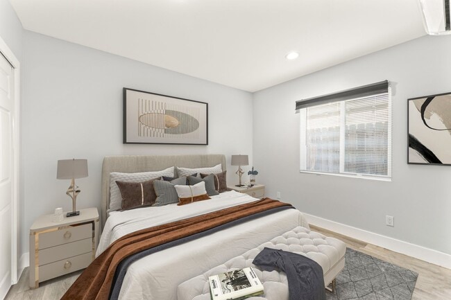 Photo - 1629 W Summit St Unit 1627-B