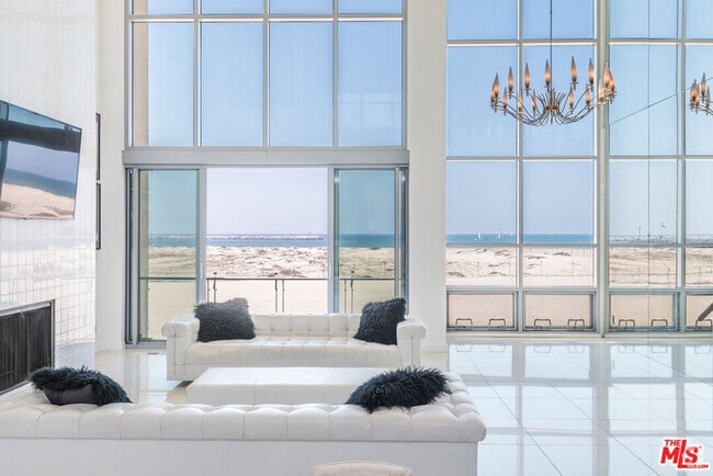 Building Photo - 5205 Ocean Front Walk Unit 203 Rental
