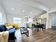 Photo - 610 Victoria Ave Townhome