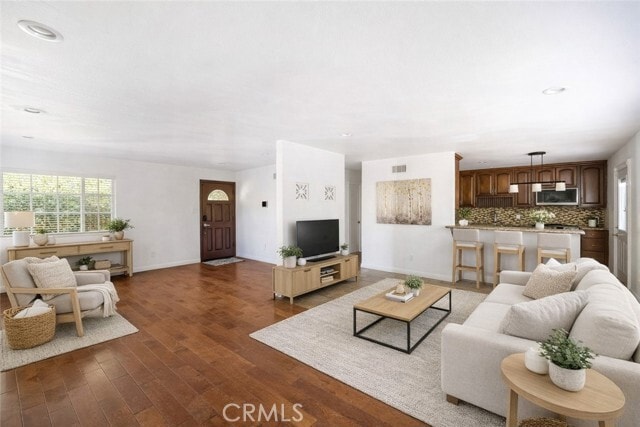 Photo - 7044 White Oak Ave