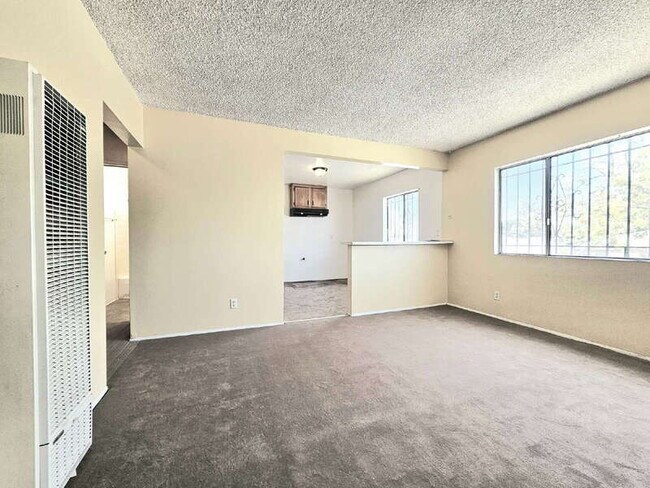 Photo - 8868 Wall St