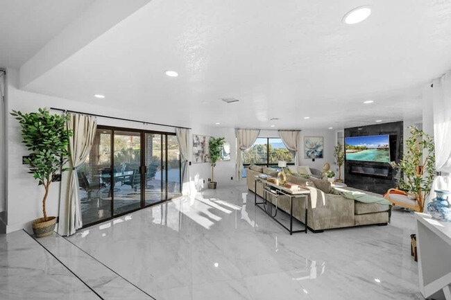 Photo - 14552 Skyline Truck Trail Unit ID1465023P