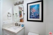 Photo - 2947 Kelton Ave