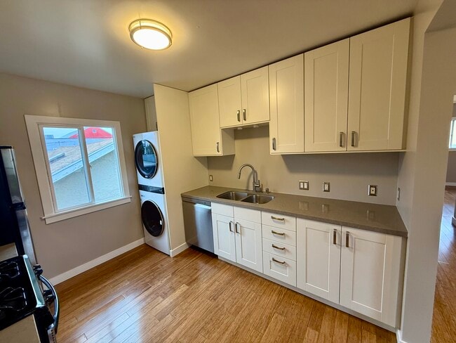 Photo - 610 Indiana Ave Unit 618 Indiana Ave #3