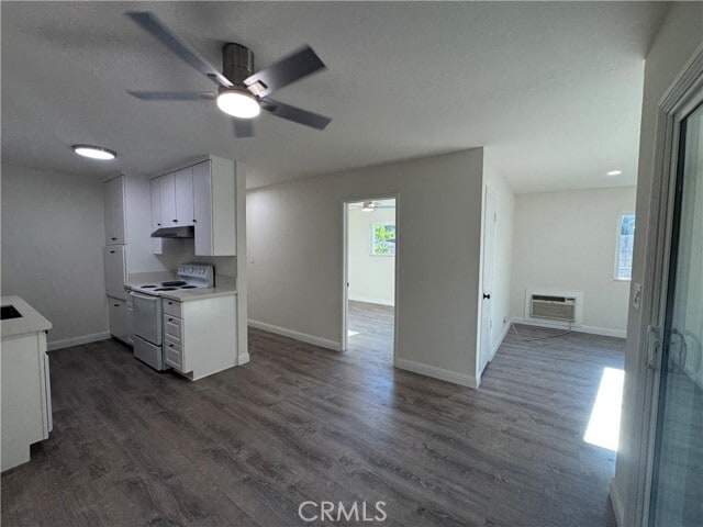 Photo - 486 N Oak St Townhome