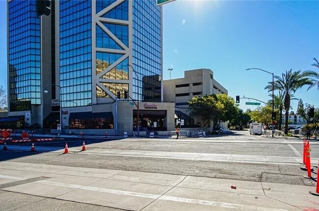 Photo - 600 W 3rd St Unit A312