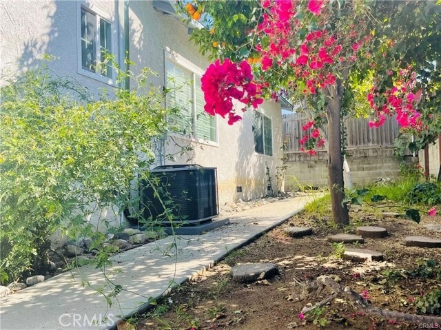 Photo - 3491 Amethyst St