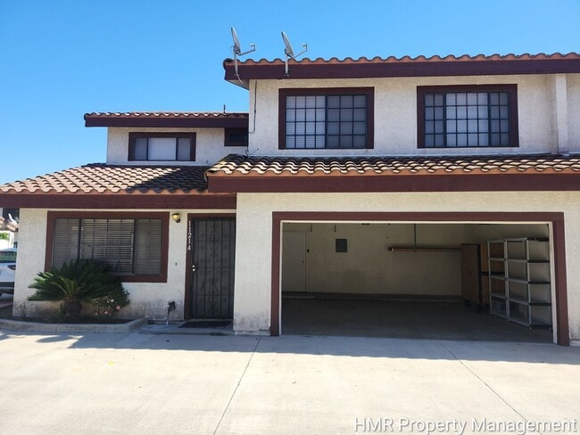 Photo - Spacious Town House