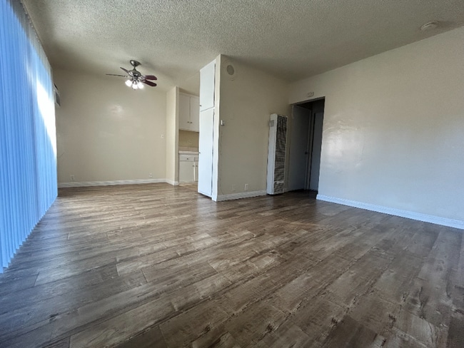 Photo - 409 N Los Robles Ave Unit 1