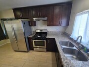 Photo - 15360 Saticoy St