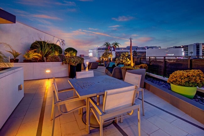 Magical Twilight: Fiona Rooftop Deck - Fiona