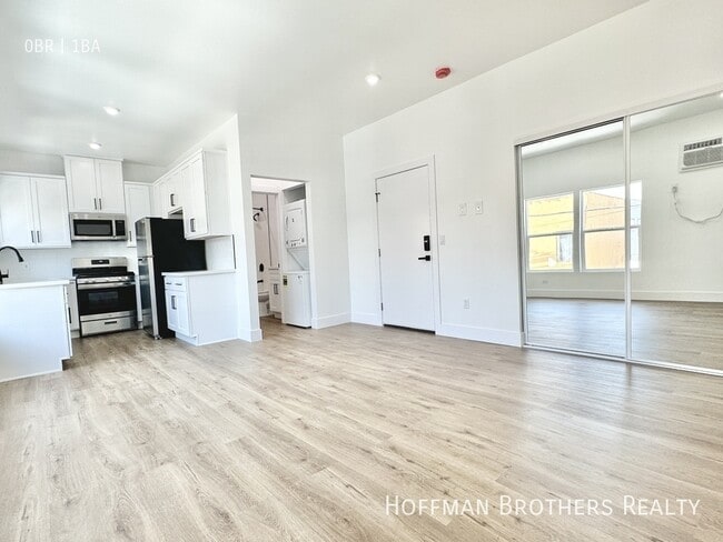 Photo - 1019 Albany St Unit 6